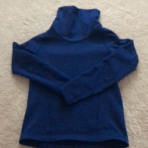 EUC Cozy arc teryx turtleneck sweatshirt